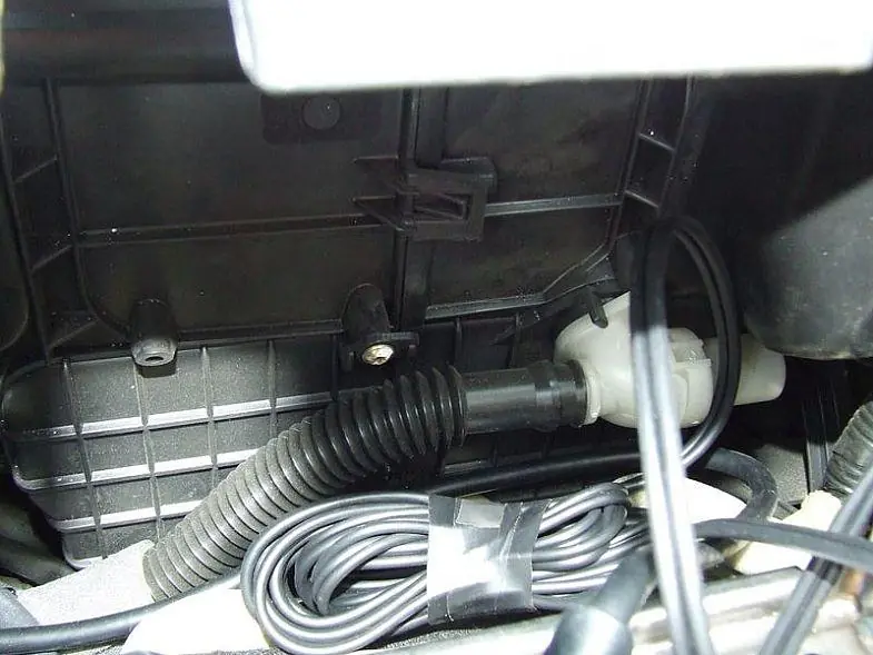 Изображение для статьи: Установка автомагнитолы VARTA V-AVM711D в Nissan Note