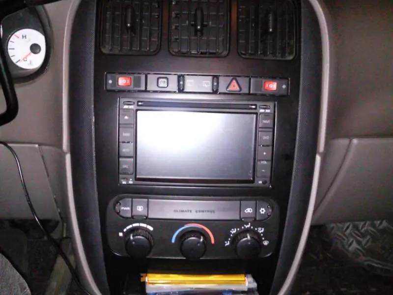 Изображение для статьи: Установка 2DIN автомагнитолы в Dodge Caravan
