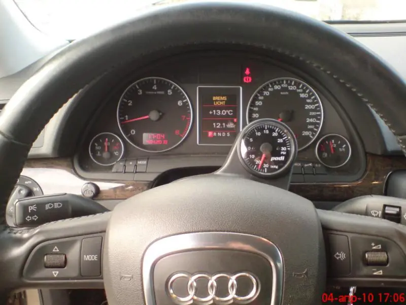 Изображение для статьи: Установка манометра давления наддува на Audi A4 B6-B7
