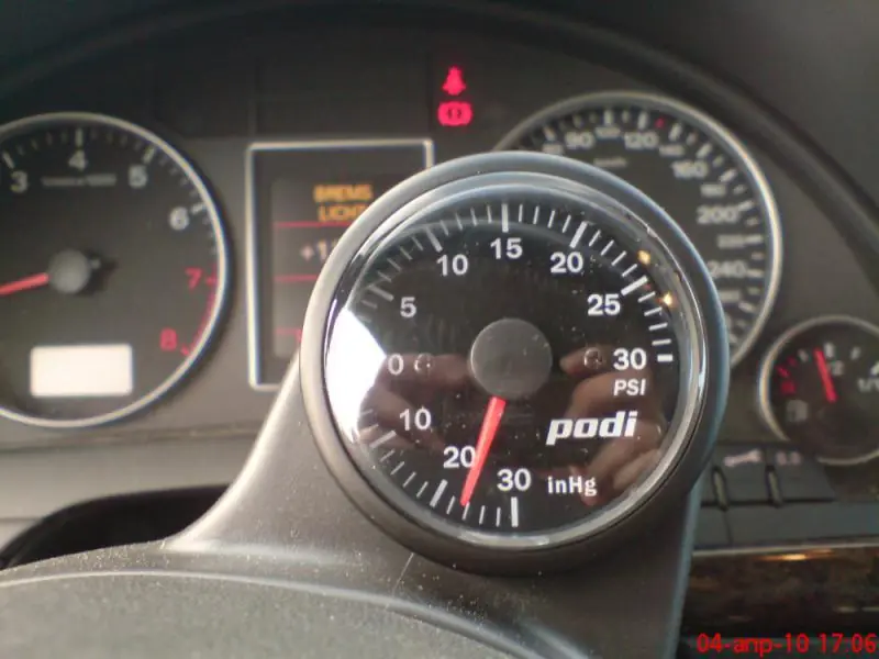 Изображение для статьи: Установка манометра давления наддува на Audi A4 B6-B7