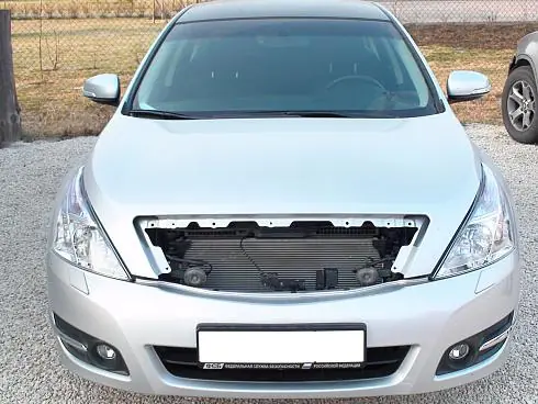 Изображение для статьи: Установка защитной сетки радиатора в Nissan Teana