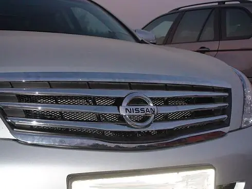 Изображение для статьи: Установка защитной сетки радиатора в Nissan Teana