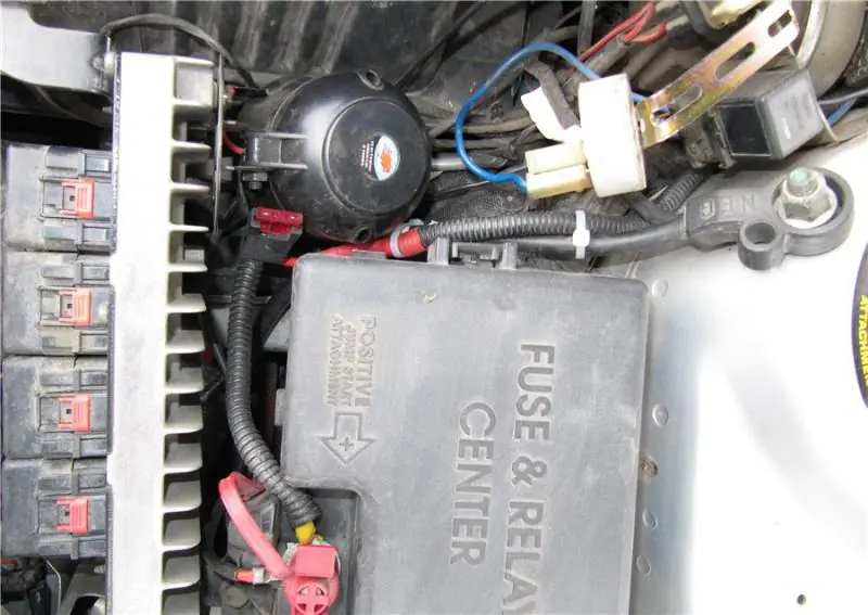 Изображение для статьи: Установка рации Megajet MJ-600 и антенны LEMM Turbo 2001 в Chrysler Sebring