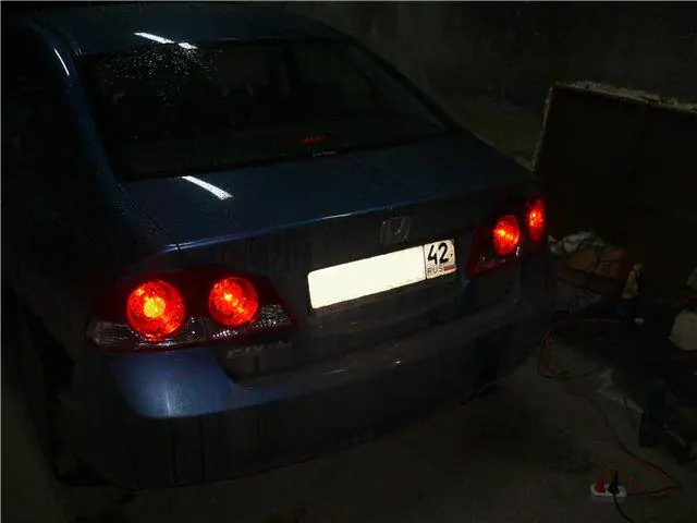 Изображение для статьи: Дополнительные габаритные огни для Honda Civic