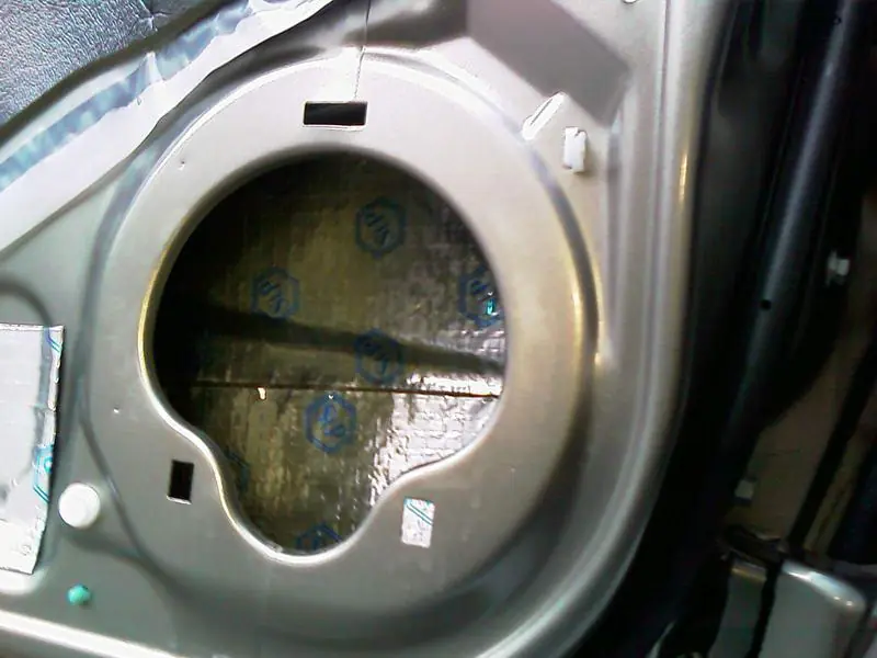 Изображение для статьи: Установка сабвуфера и акустики в Honda Civic