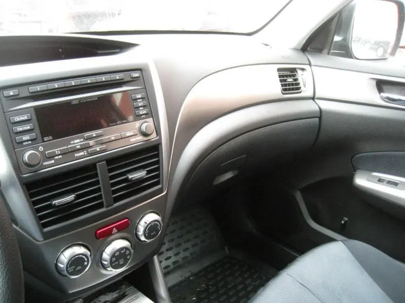 Subaru Forester 2.0XS, салон