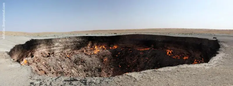 Изображение для статьи: Пустыня Каракумы и горящий газовый кратер Дарваза