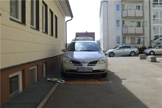 Изображение для статьи: Дневные ходовые огни на Nissan Primera