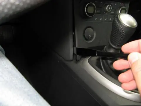 Изображение для статьи: Входы USB и AUX в Nissan Qashqai