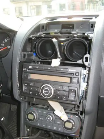 Изображение для статьи: Входы USB и AUX в Nissan Qashqai
