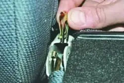 Снятие и установка заднего сиденья