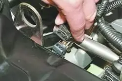 Снятие и установка двигателя