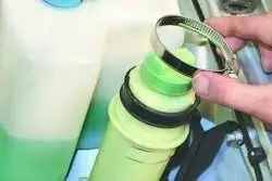 Замена бачка гидроусилителя рулевого механизма