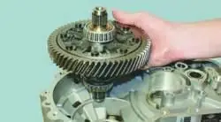 Разборка и сборка коробки передач и дефектовка ее деталей