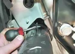 Снятие и установка адсорбера