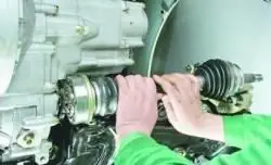 Замена сальников коробки передач