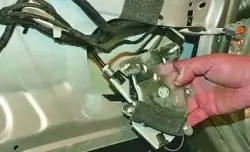 Замена стеклоподъемника передней двери