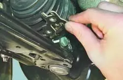 Замена шаровой опоры