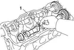 Укладка пластикового калибра на каждую шейку распределительного вала