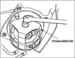 Снятие и установка топливного бака (L13A)