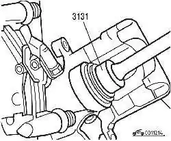 Использование инструмента VW 3131 для установки поршня в суппорт
