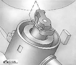 Совмещение контакта бегунка с меткой на корпусе распределителя