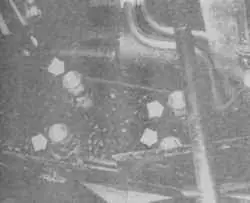 15.5 Болты крепления рулевого редуктора находится внутри швеллера левого лонжерона рамы
